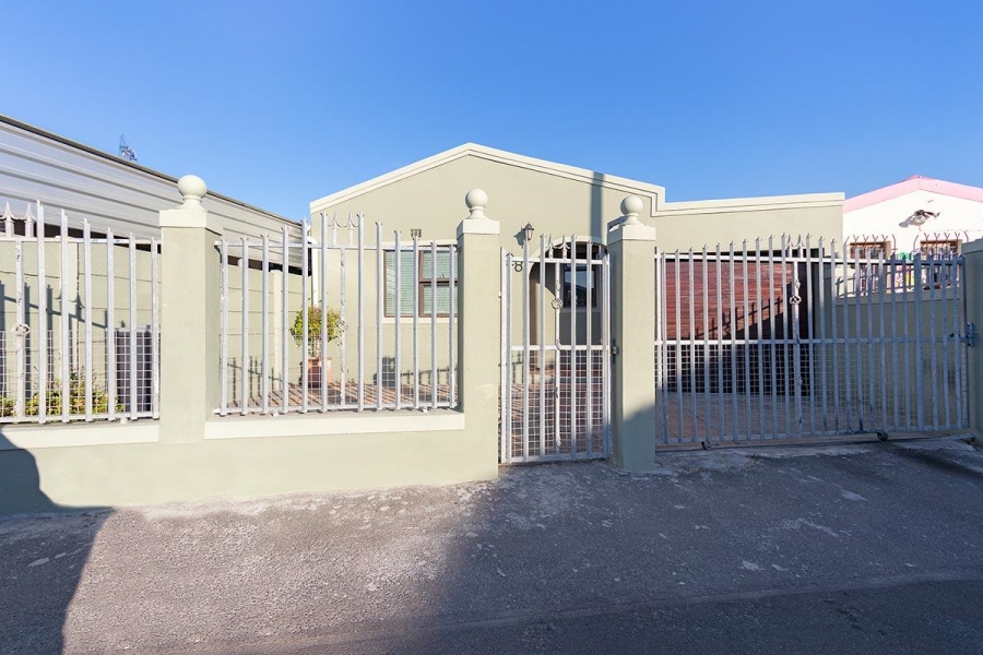 3 Bedroom Property for Sale in Phoenix Western Cape